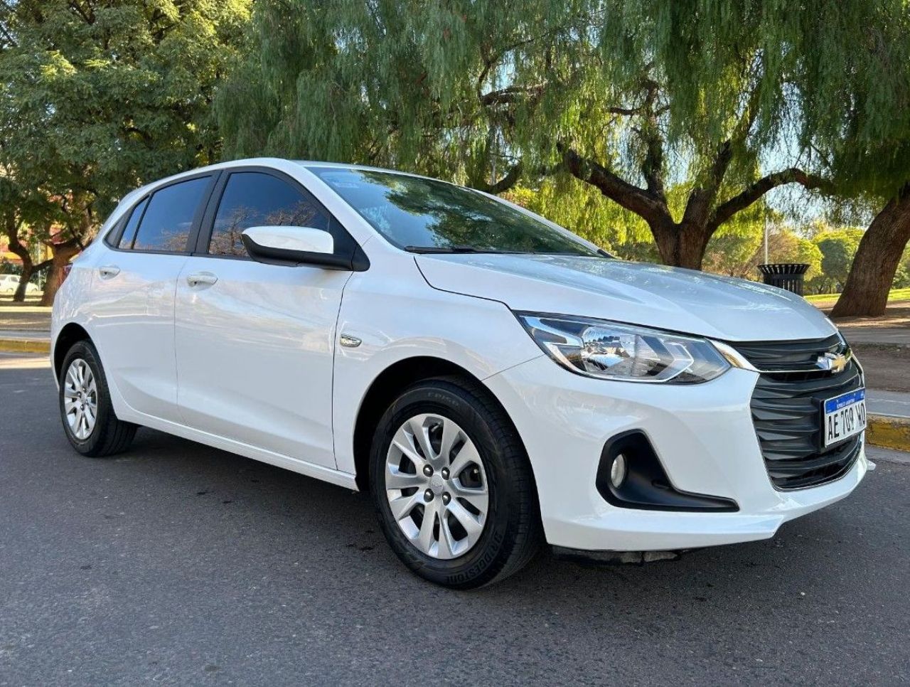 Chevrolet Onix Usado Financiado en Mendoza, deRuedas