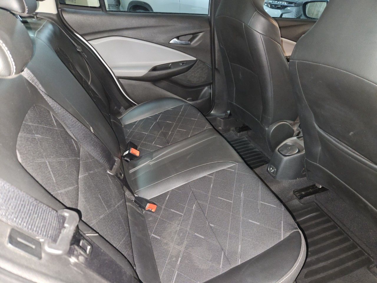 Chevrolet Onix Usado Financiado en Córdoba, deRuedas