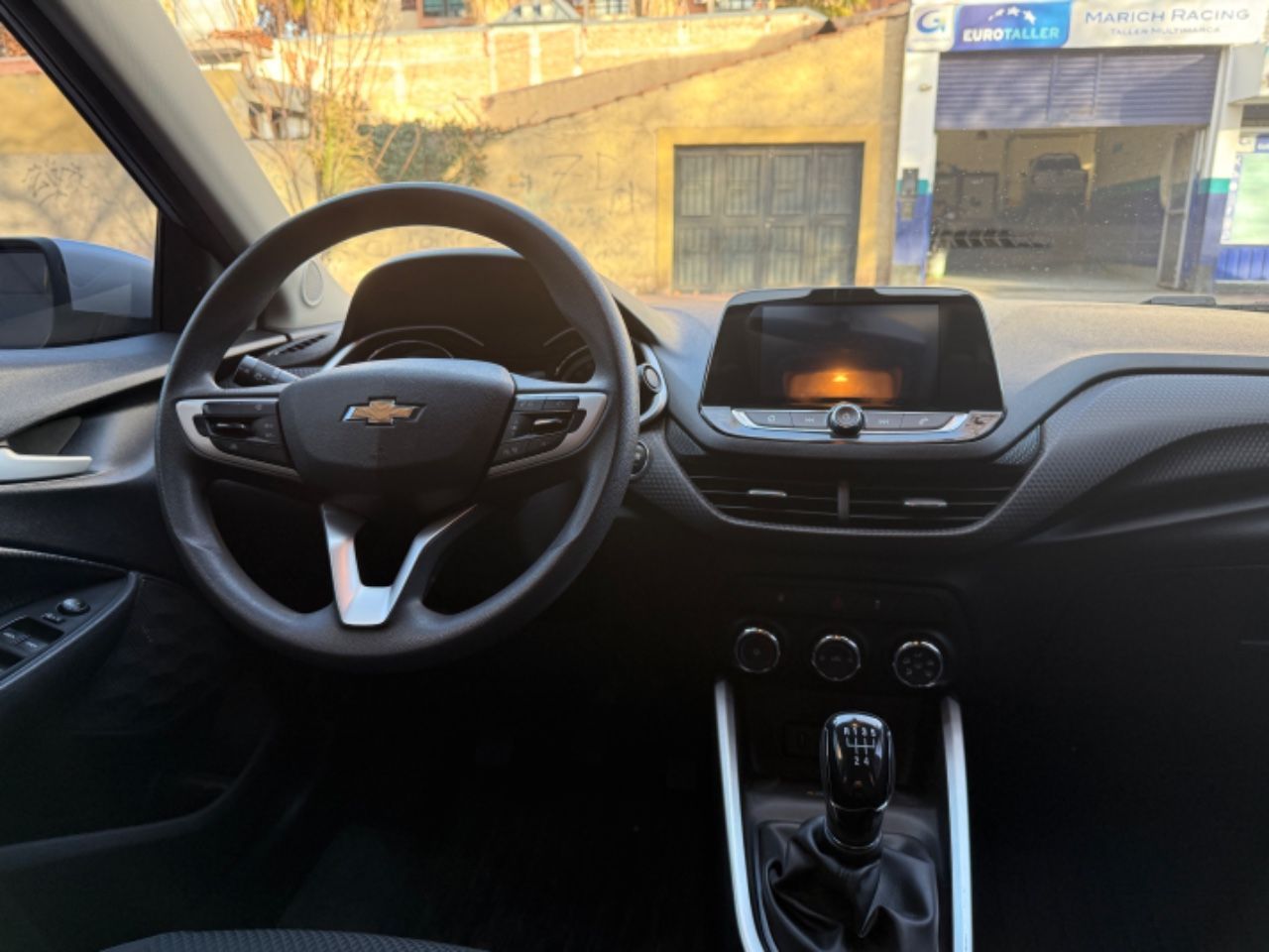 Chevrolet Onix Usado Financiado en Mendoza, deRuedas