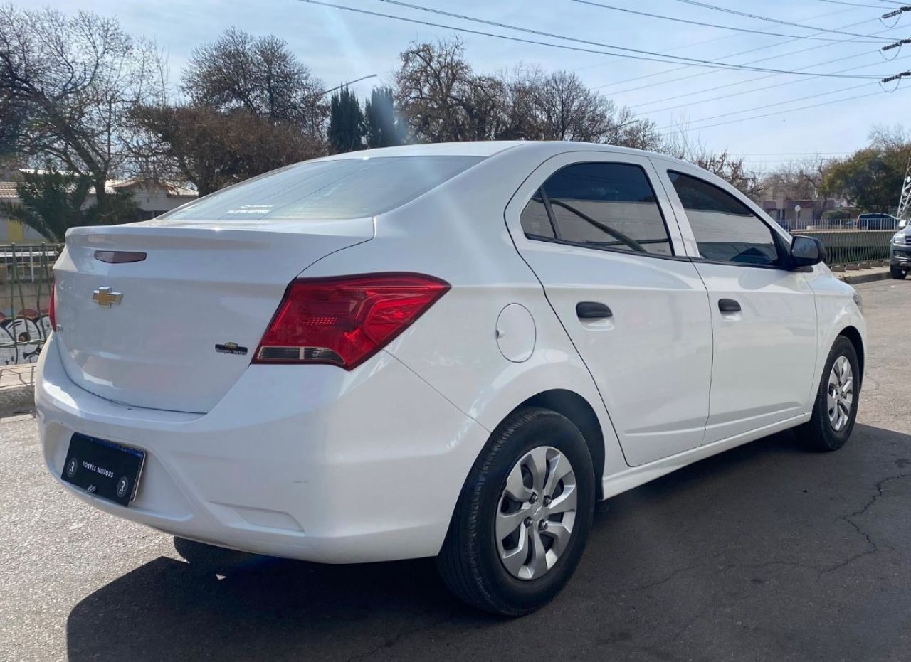 Chevrolet Onix Usado Financiado en Mendoza, deRuedas