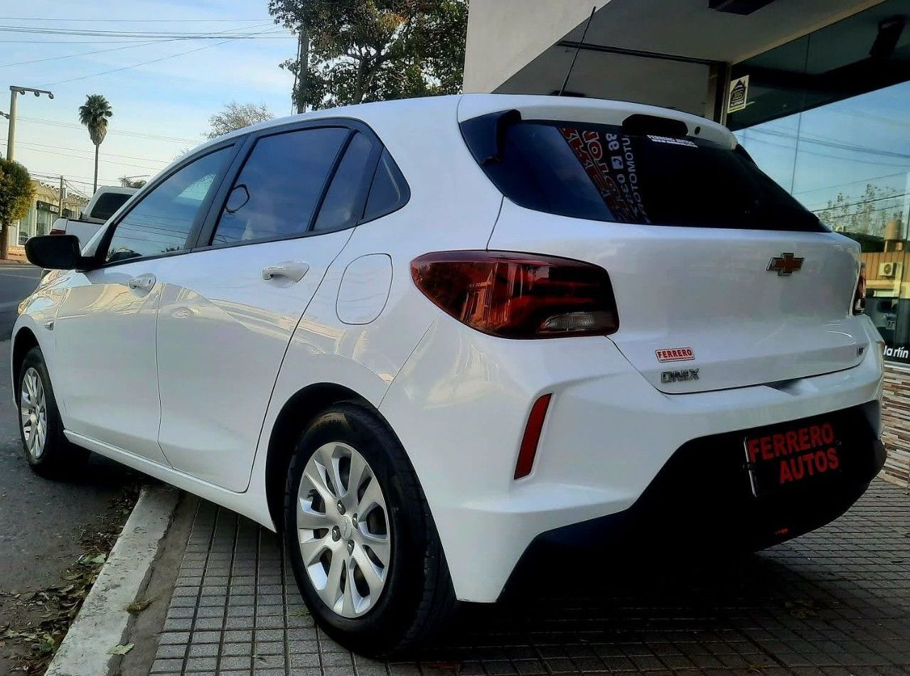 Chevrolet Onix Usado Financiado en Córdoba, deRuedas
