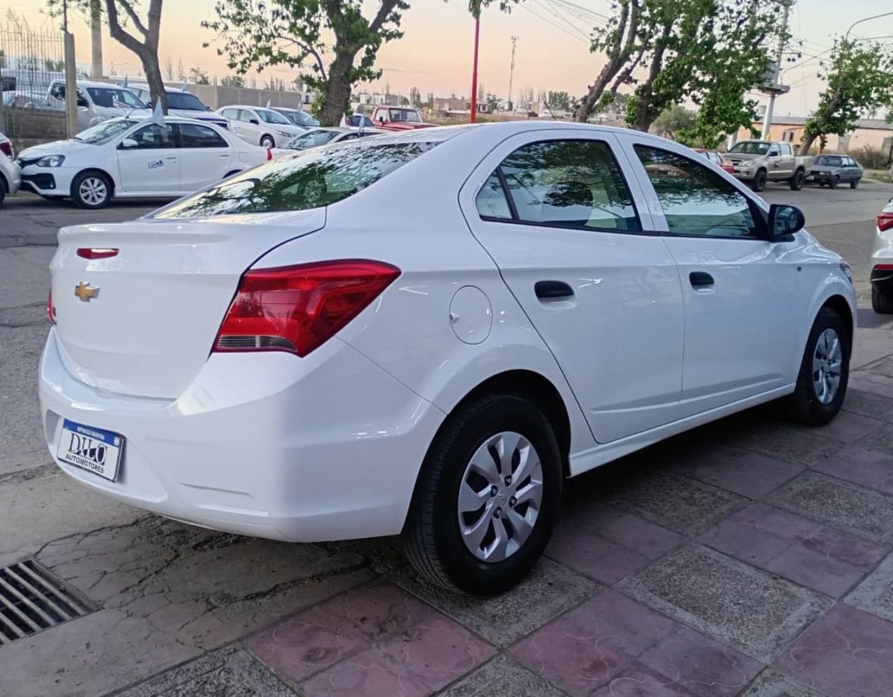 Chevrolet Onix Usado Financiado en Mendoza, deRuedas