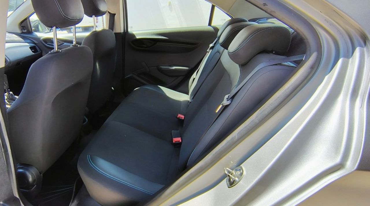 Chevrolet Onix Usado Financiado en Mendoza, deRuedas