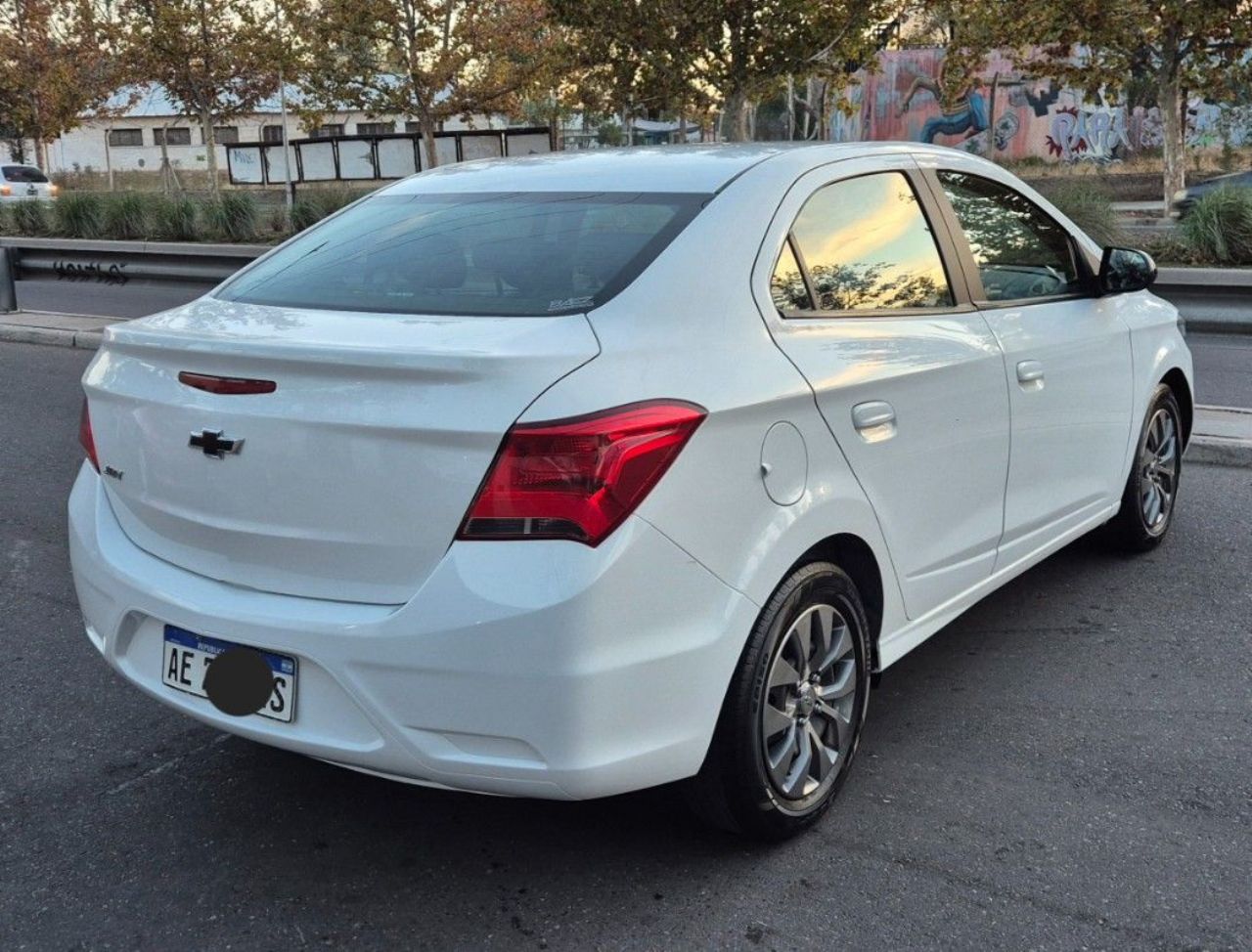 Chevrolet Onix Usado Financiado en Mendoza, deRuedas