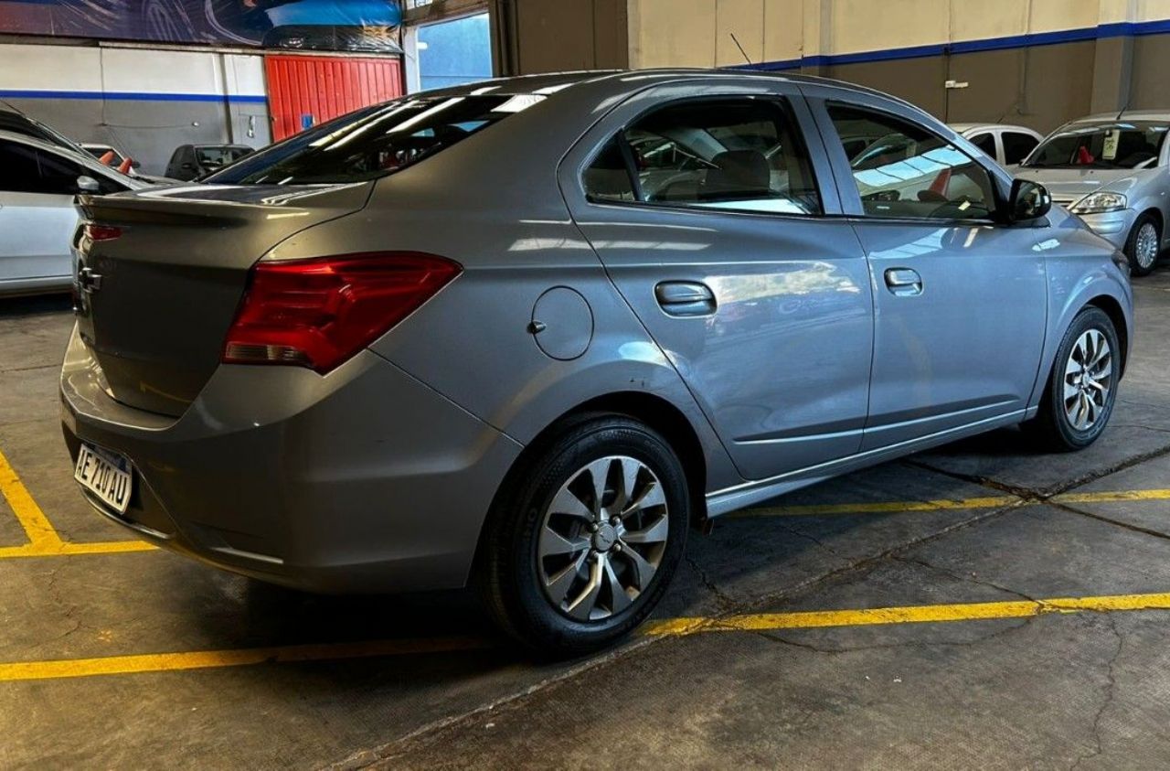 Chevrolet Onix Usado Financiado en Mendoza, deRuedas