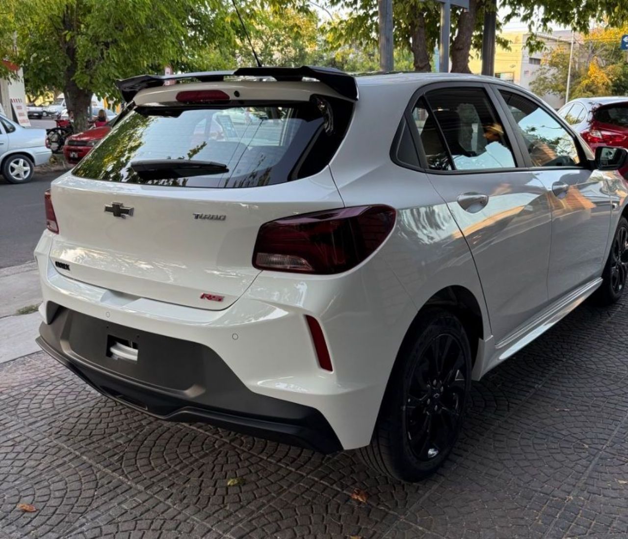 Chevrolet Onix Usado Financiado en Mendoza, deRuedas