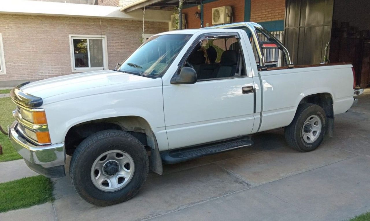 Chevrolet Silverado Usada en Mendoza, deRuedas