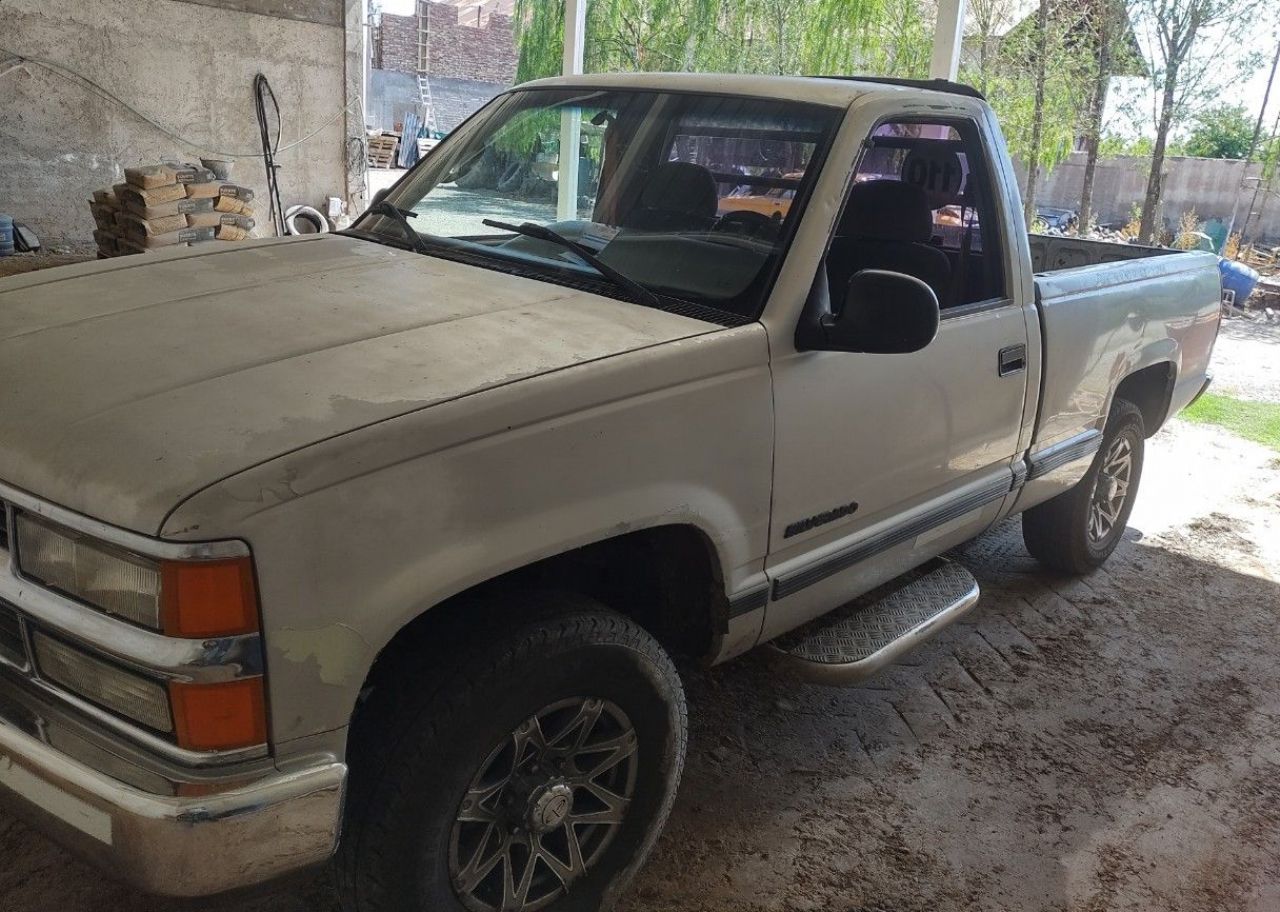 Chevrolet Silverado Usada en Mendoza, deRuedas