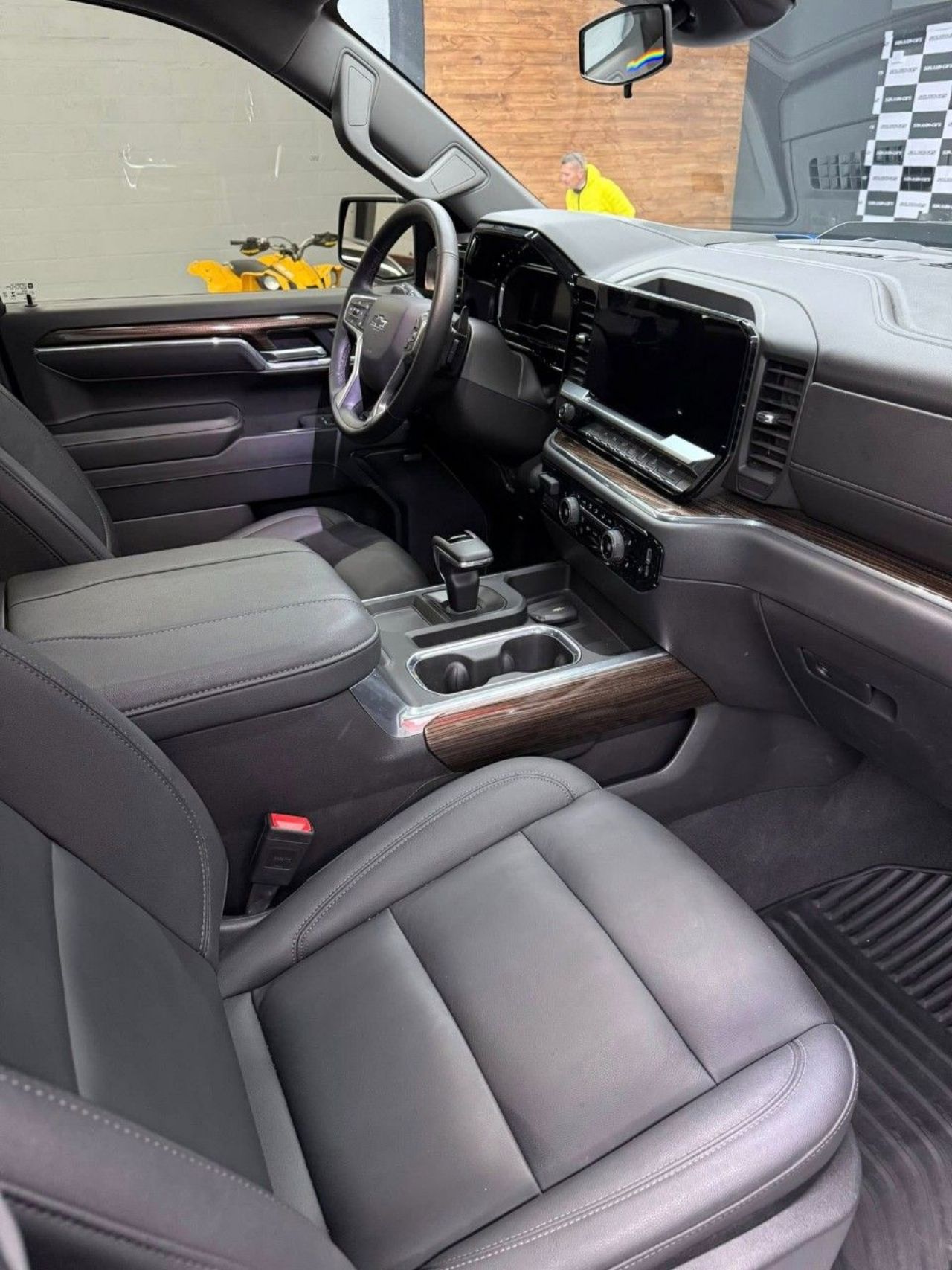 Chevrolet Silverado Usada Financiado en San Juan, deRuedas