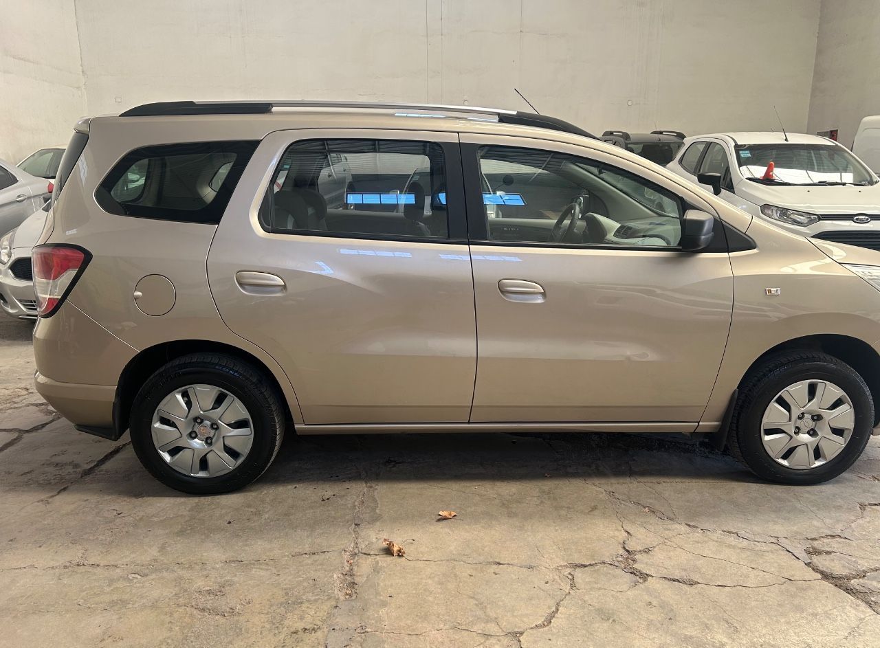 Chevrolet Spin Usado Financiado en Mendoza, deRuedas
