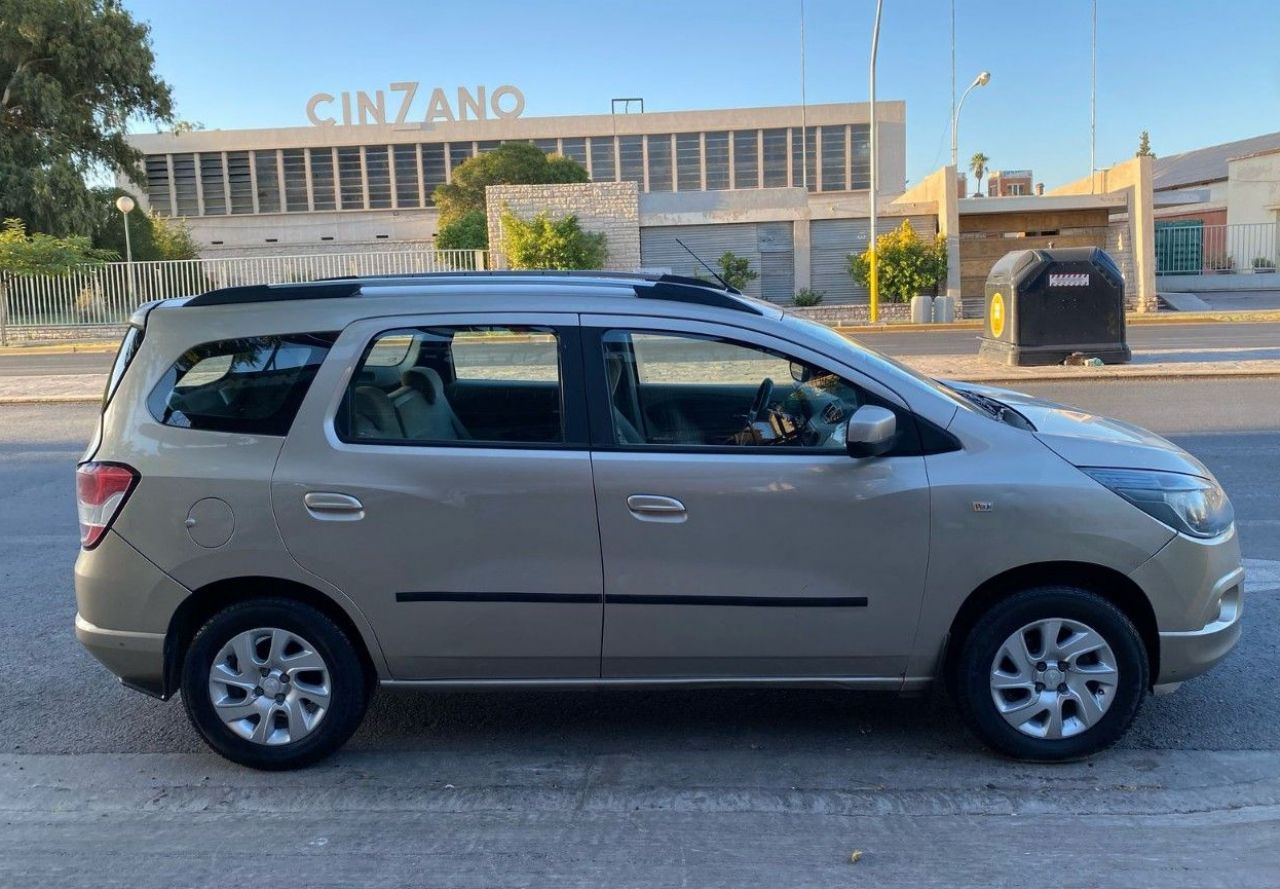 Chevrolet Spin Usado Financiado en San Juan, deRuedas