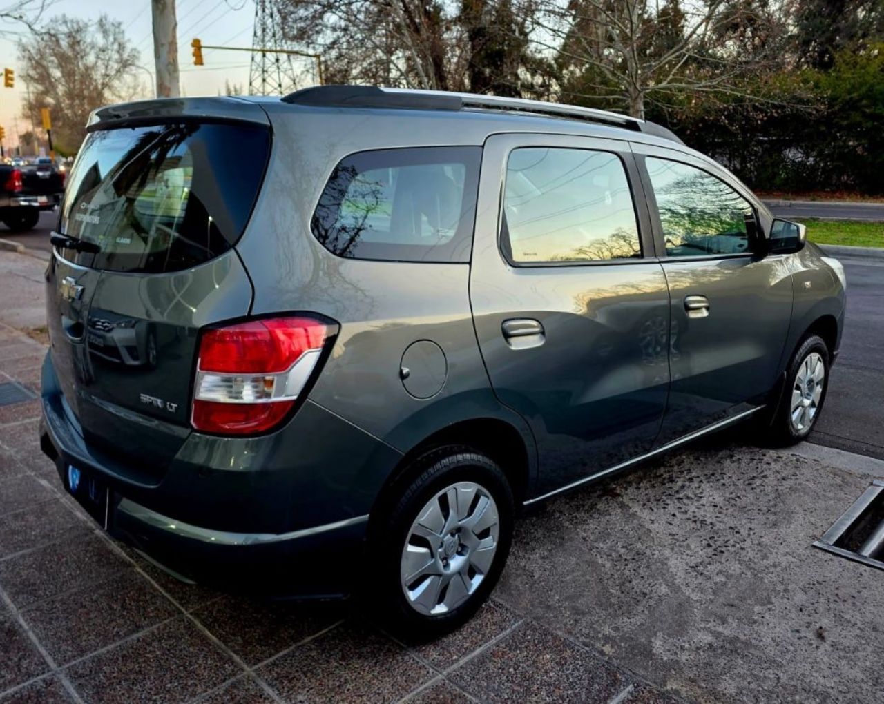Chevrolet Spin Usado Financiado en Mendoza, deRuedas