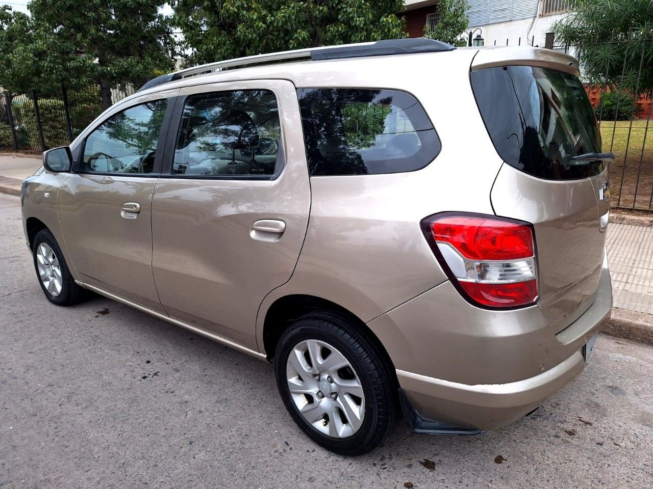 Chevrolet Spin Usado Financiado en Córdoba, deRuedas