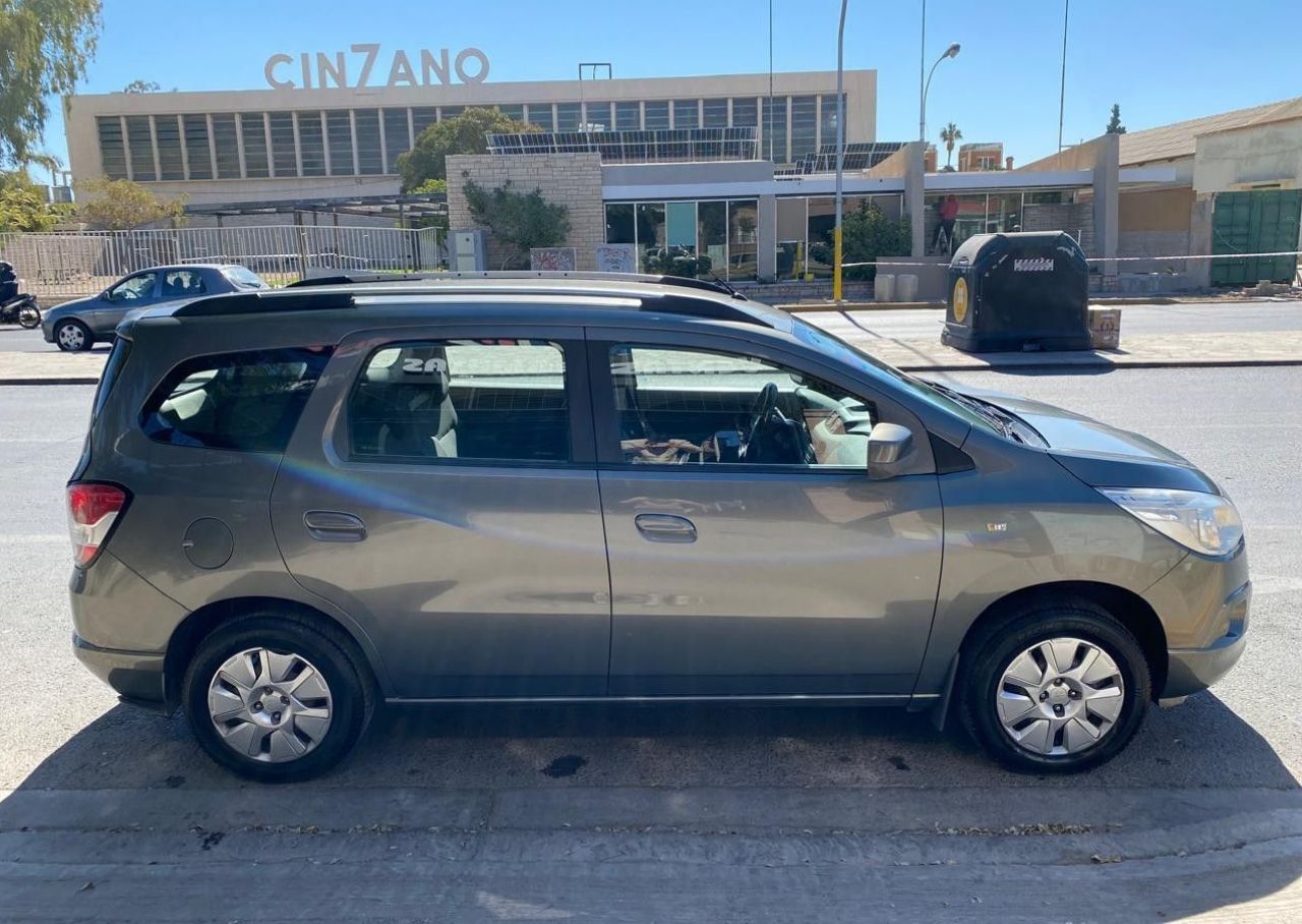 Chevrolet Spin Usado Financiado en San Juan, deRuedas