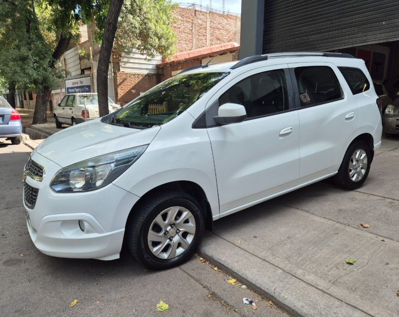 Chevrolet Spin Usado Financiado en Mendoza, deRuedas