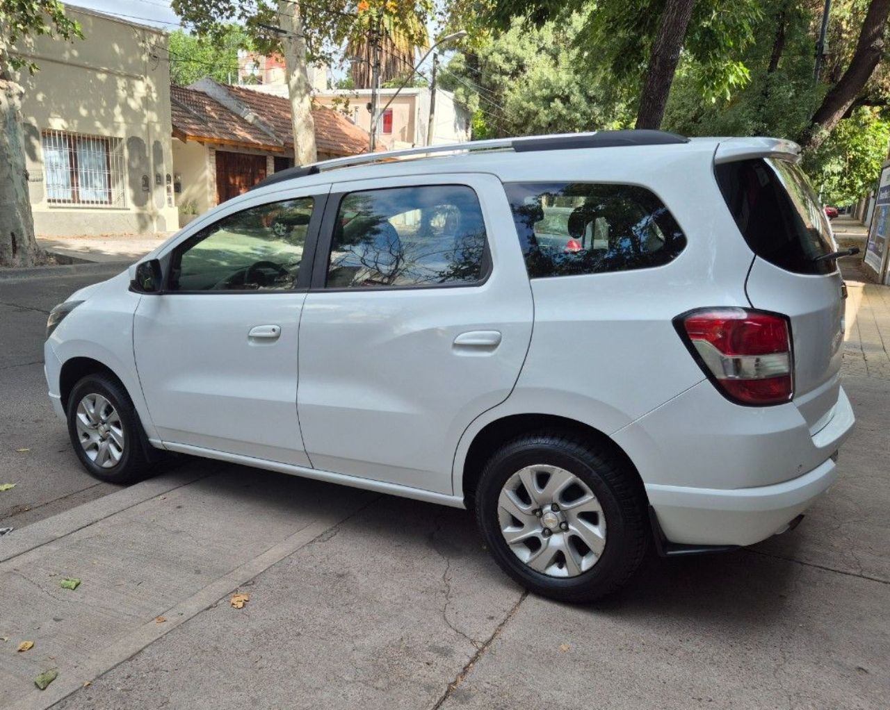 Chevrolet Spin Usado Financiado en Mendoza, deRuedas