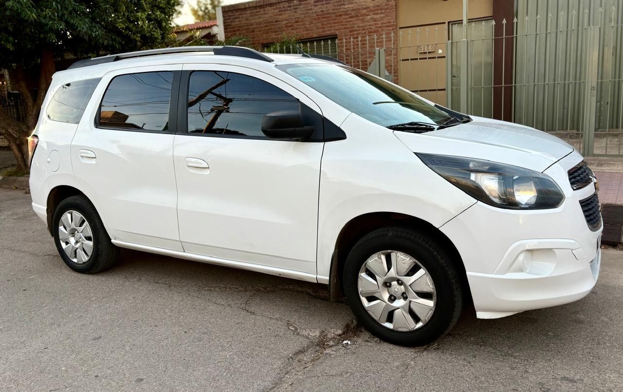 Chevrolet Spin Usado Financiado en Córdoba, deRuedas