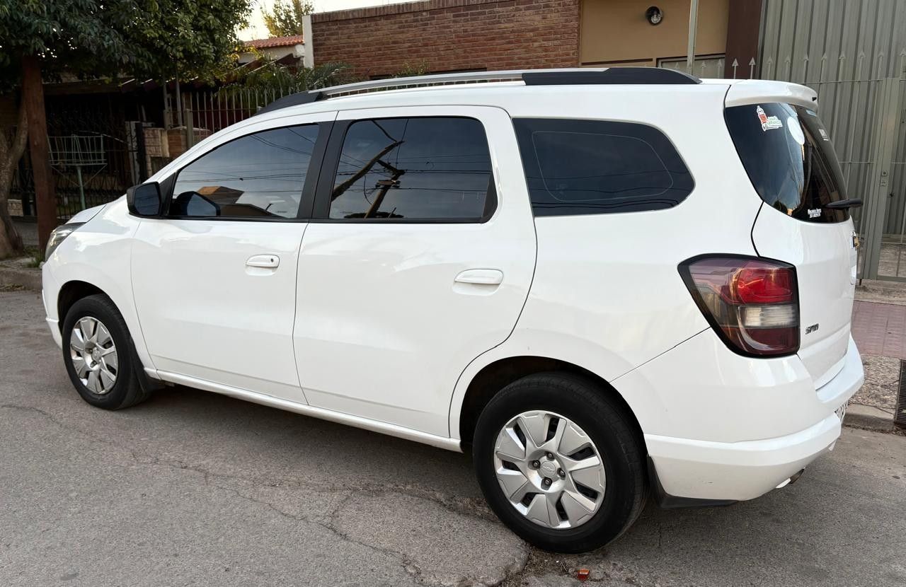 Chevrolet Spin Usado Financiado en Córdoba, deRuedas