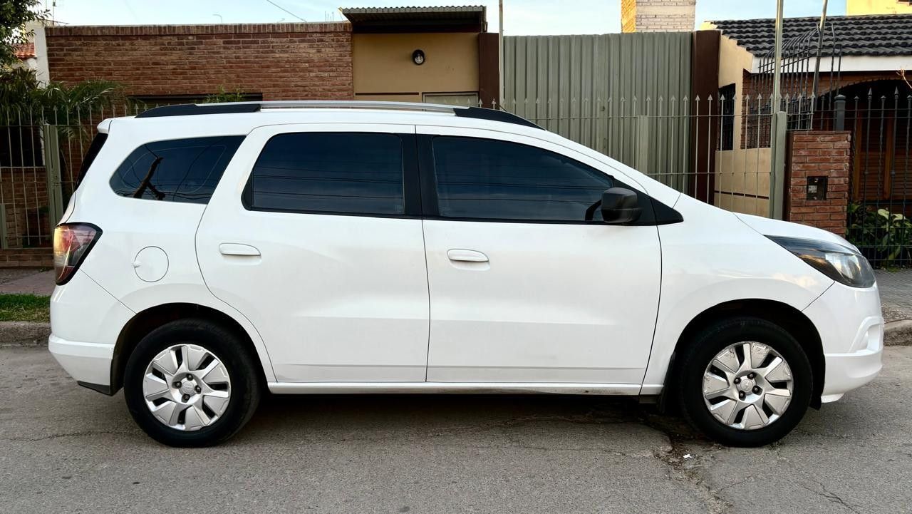 Chevrolet Spin Usado Financiado en Córdoba, deRuedas
