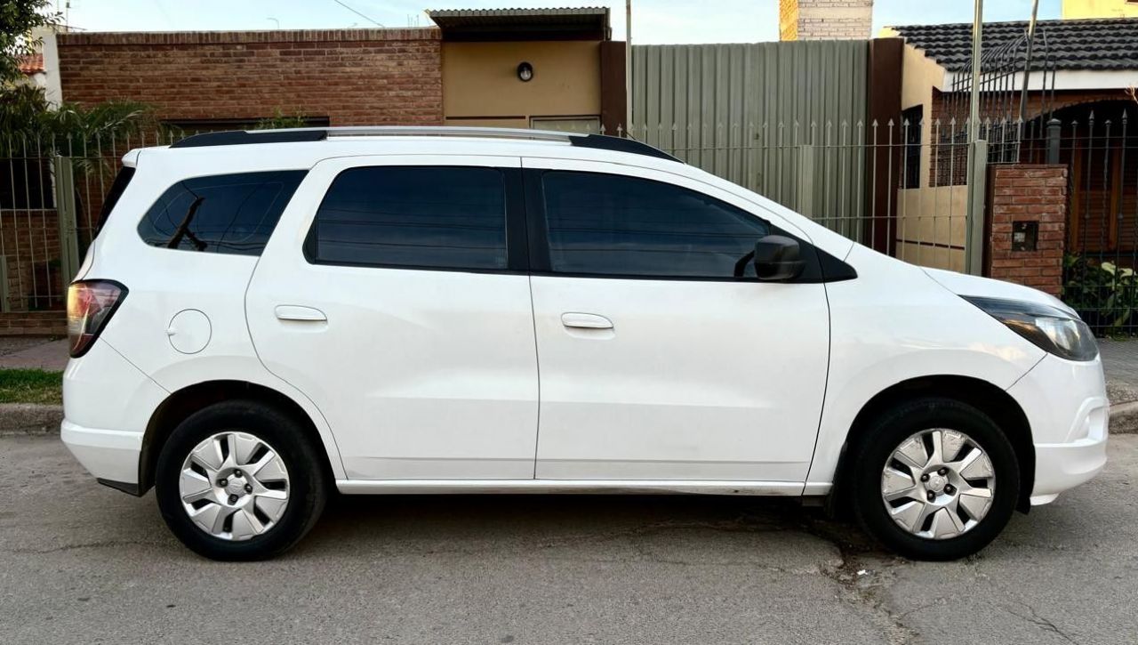 Chevrolet Spin Usado Financiado en Córdoba, deRuedas