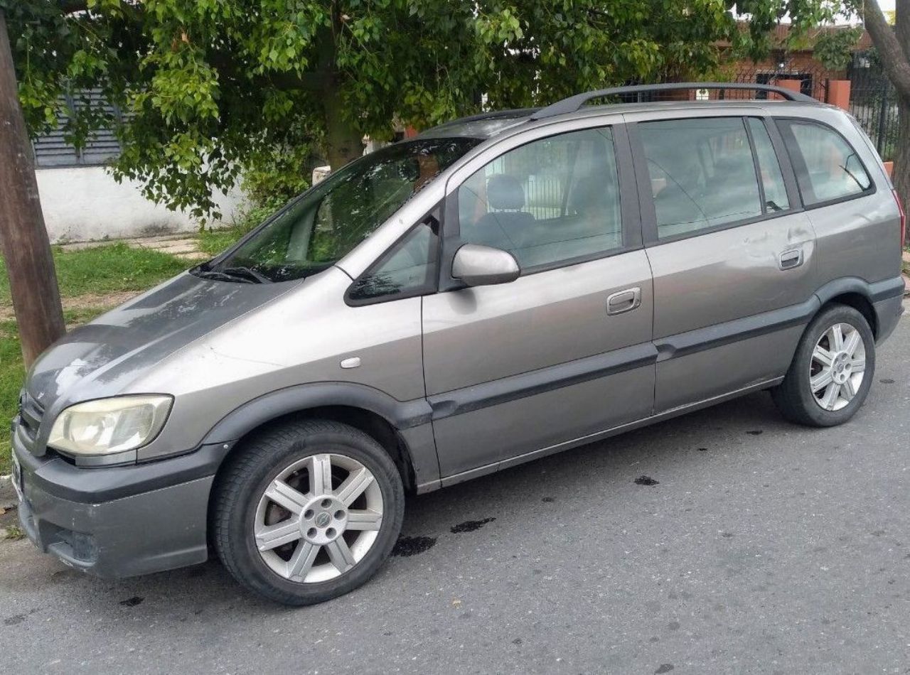 Chevrolet Zafira Usado en Córdoba, deRuedas