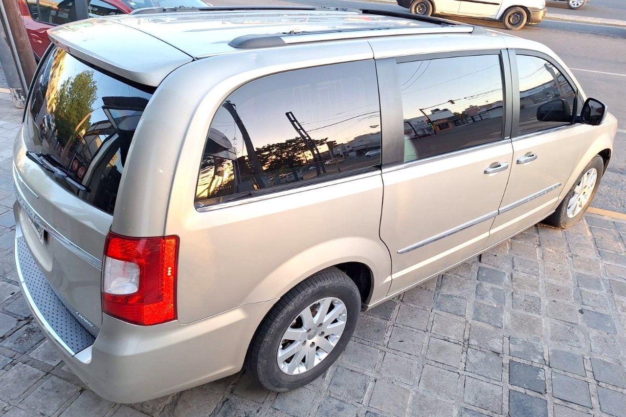 Chrysler Grand Caravan Usado en Córdoba, deRuedas