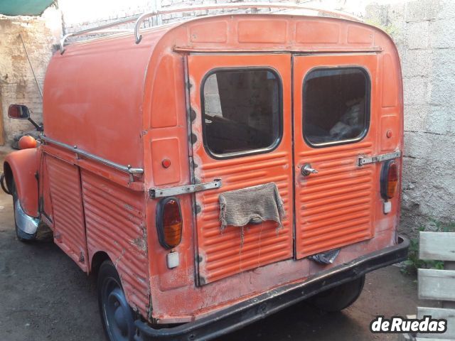 Citroen 3CV Usada en Mendoza, deRuedas