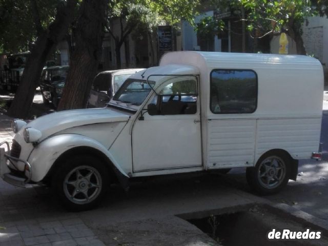 Citroen 3CV Usada en Mendoza, deRuedas