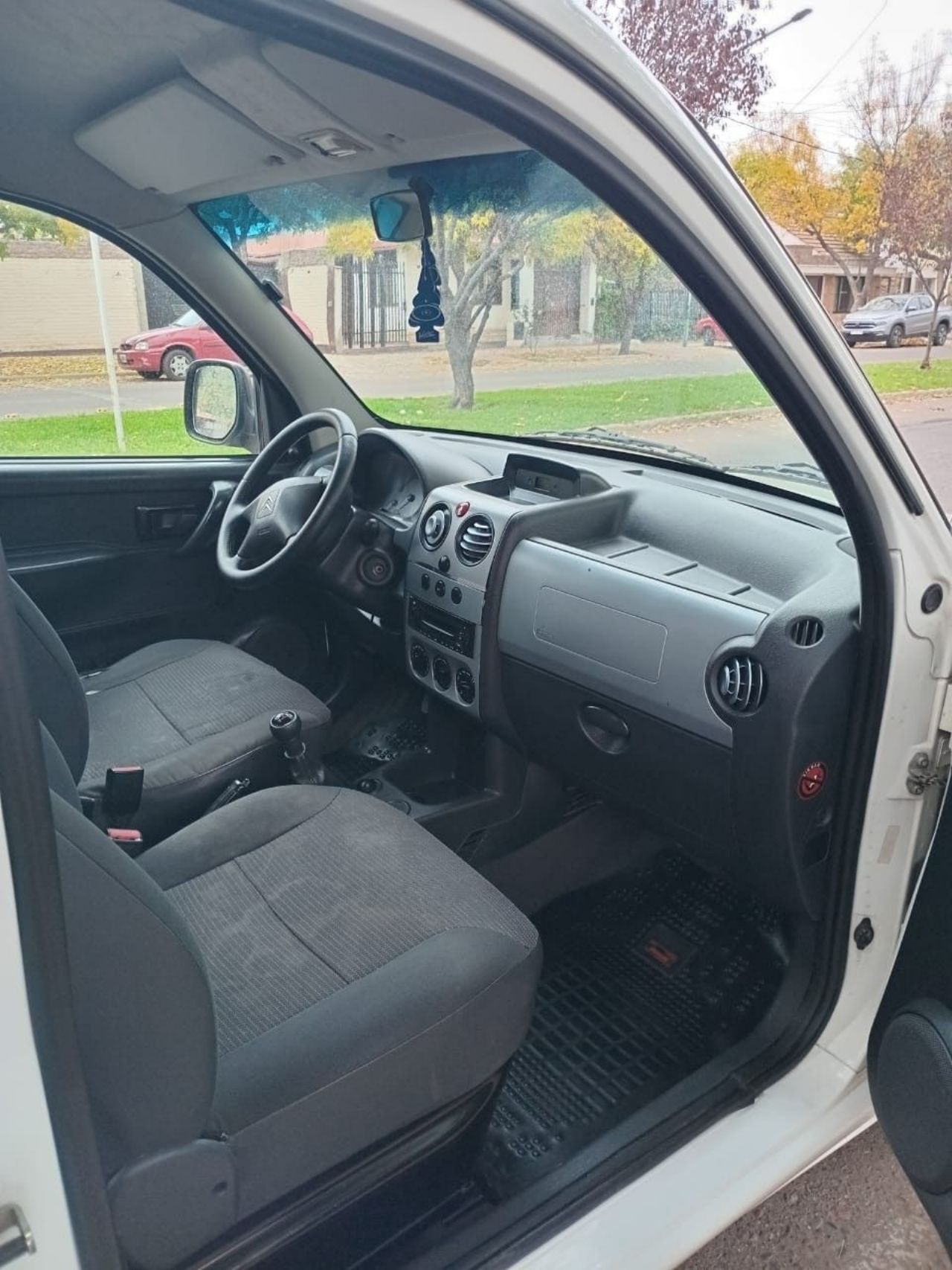 Citroen Berlingo Usada en Mendoza, deRuedas