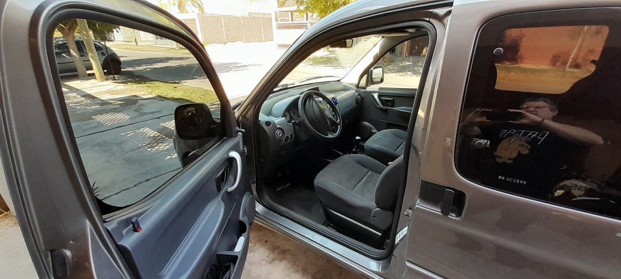 Citroen Berlingo Usada en San Juan, deRuedas