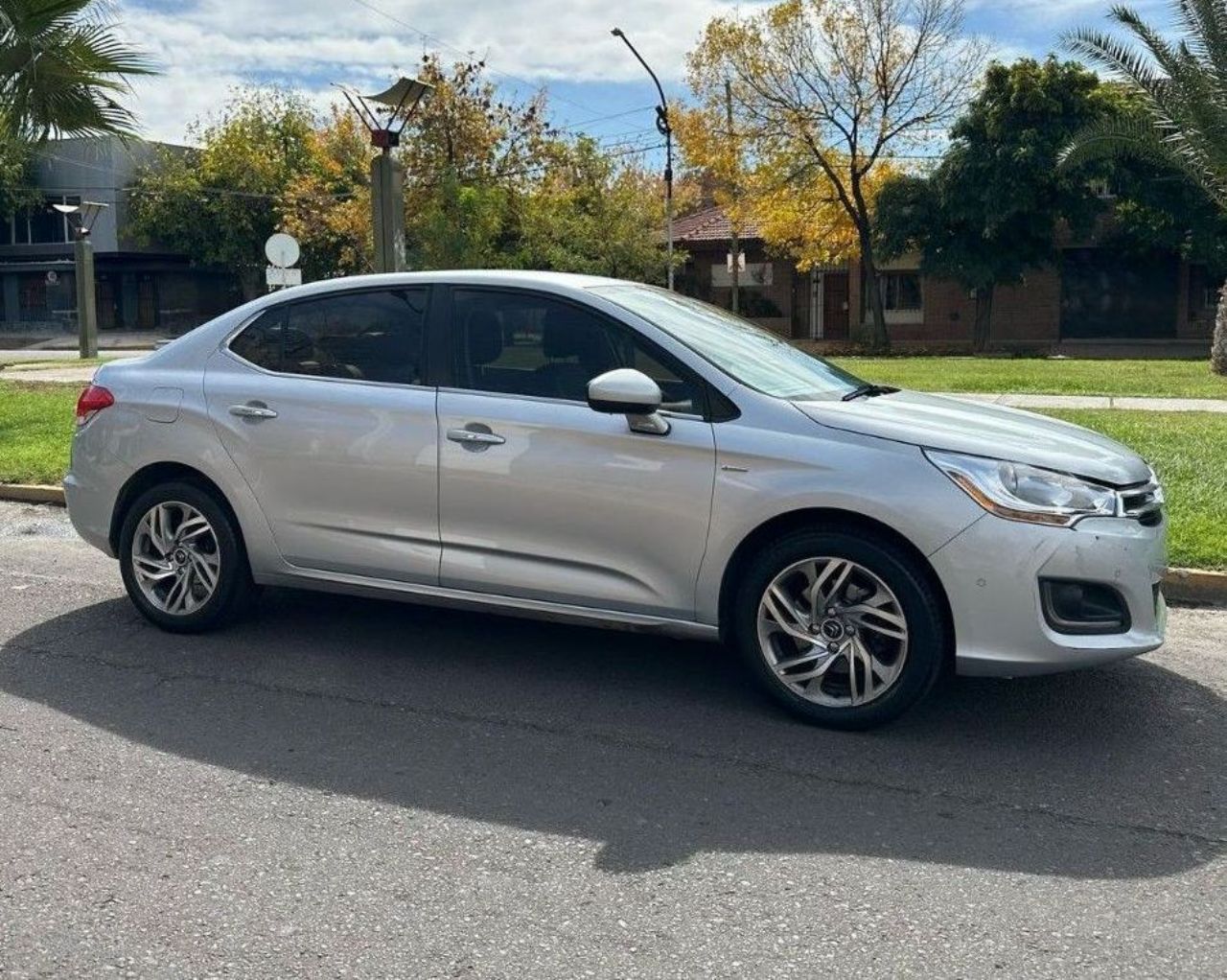 Citroen C4 Lounge Usado en Mendoza, deRuedas