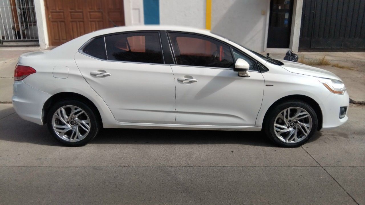 Citroen C4 Lounge Usado en Mendoza, deRuedas