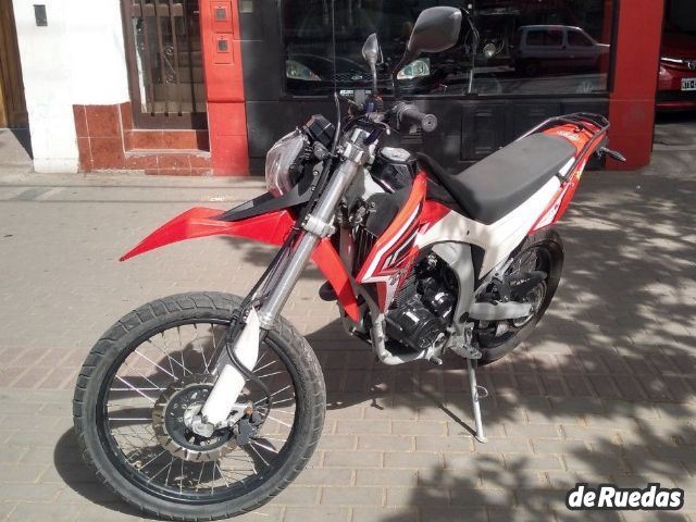 Corven Triax Usada en Mendoza, deRuedas