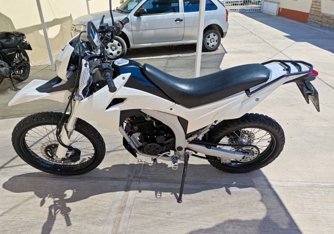 Corven Triax Usada en Mendoza, deRuedas