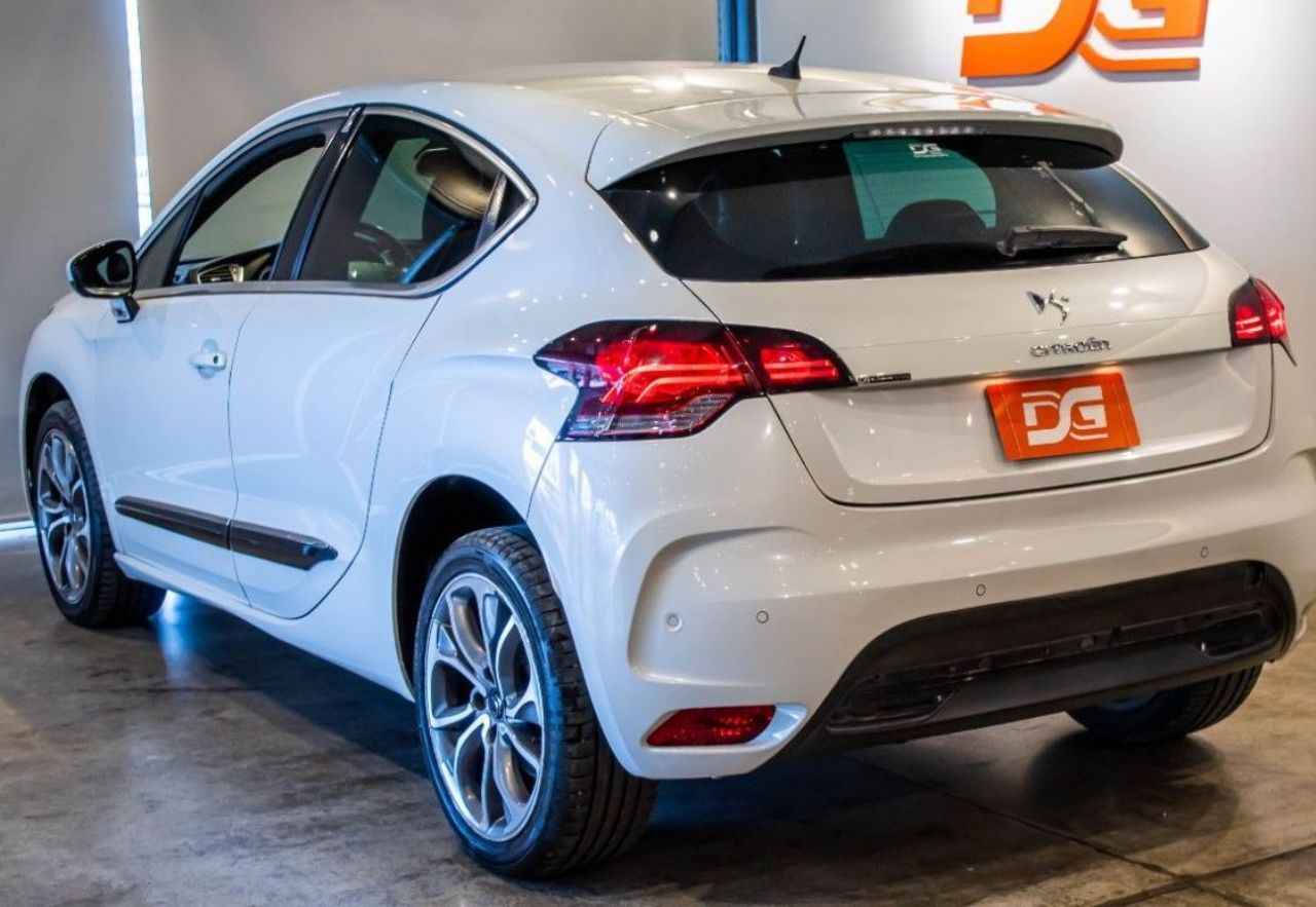 DS DS4 Usado en Córdoba, deRuedas