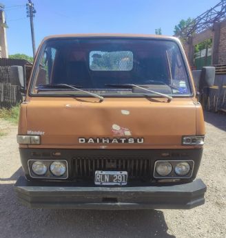 Daihatsu L100 Usada en Mendoza