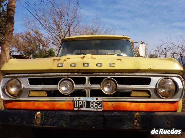 Dodge 100 Usada en Mendoza, deRuedas