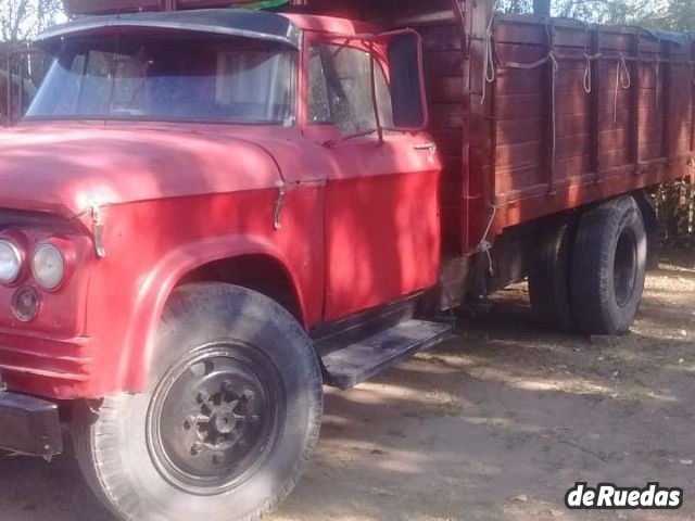 Dodge 400 Usado en Mendoza, deRuedas