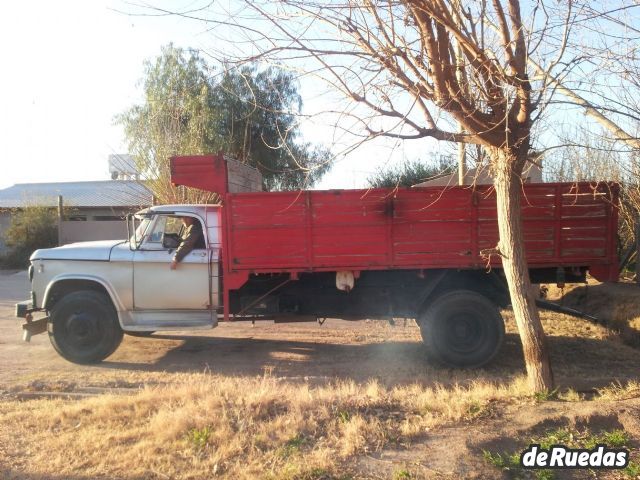 Dodge 600 Usado en Mendoza, deRuedas