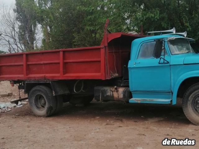 Dodge 800 Usado en Mendoza, deRuedas