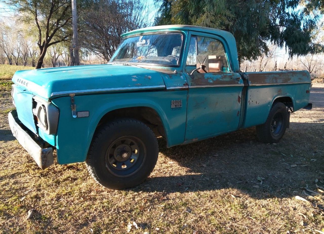 Dodge D Usada en Mendoza, deRuedas