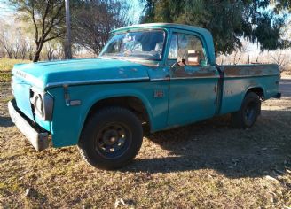 Dodge D Usada en Mendoza