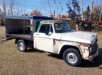 Dodge D Usada en Mendoza