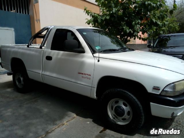 Dodge Dakota Usada en Mendoza, deRuedas