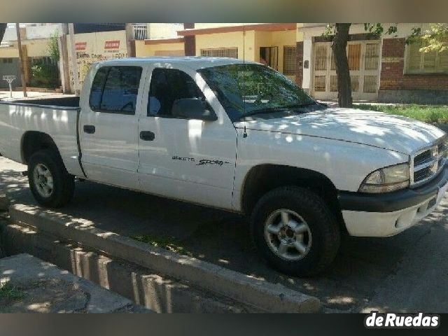 Dodge Dakota Usada en Mendoza, deRuedas