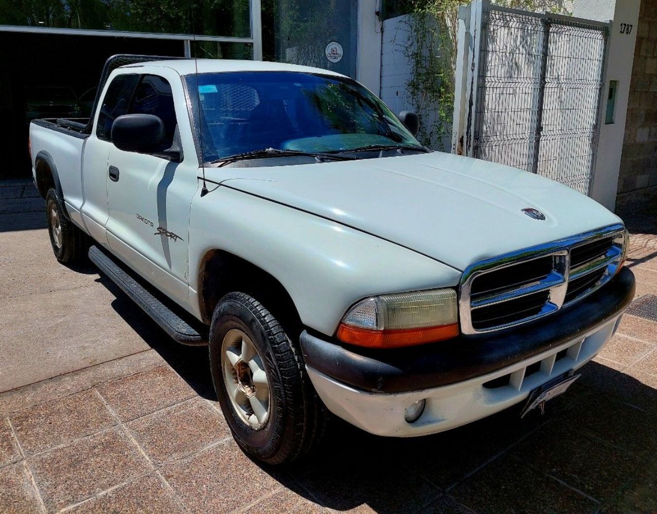 Dodge Dakota Usada en Mendoza, deRuedas