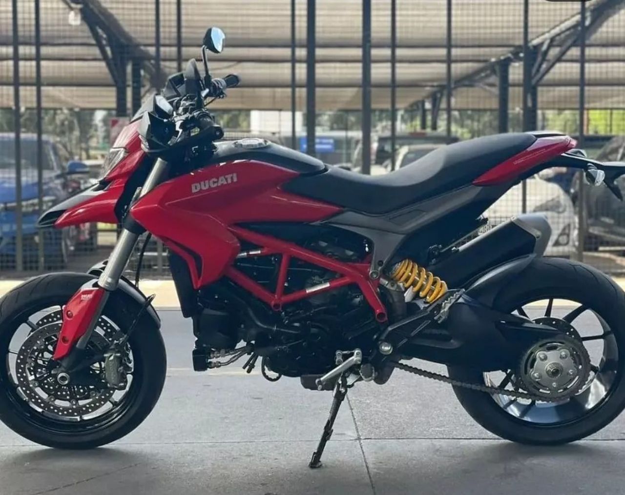 Ducati Hypermotard Usada en Córdoba, deRuedas