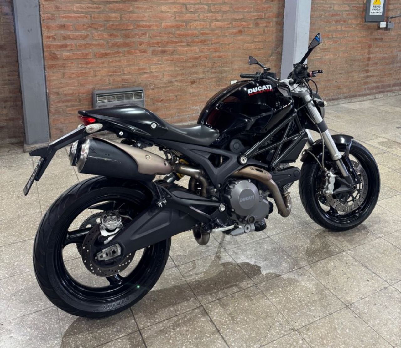 Ducati Monster Usada en San Juan, deRuedas
