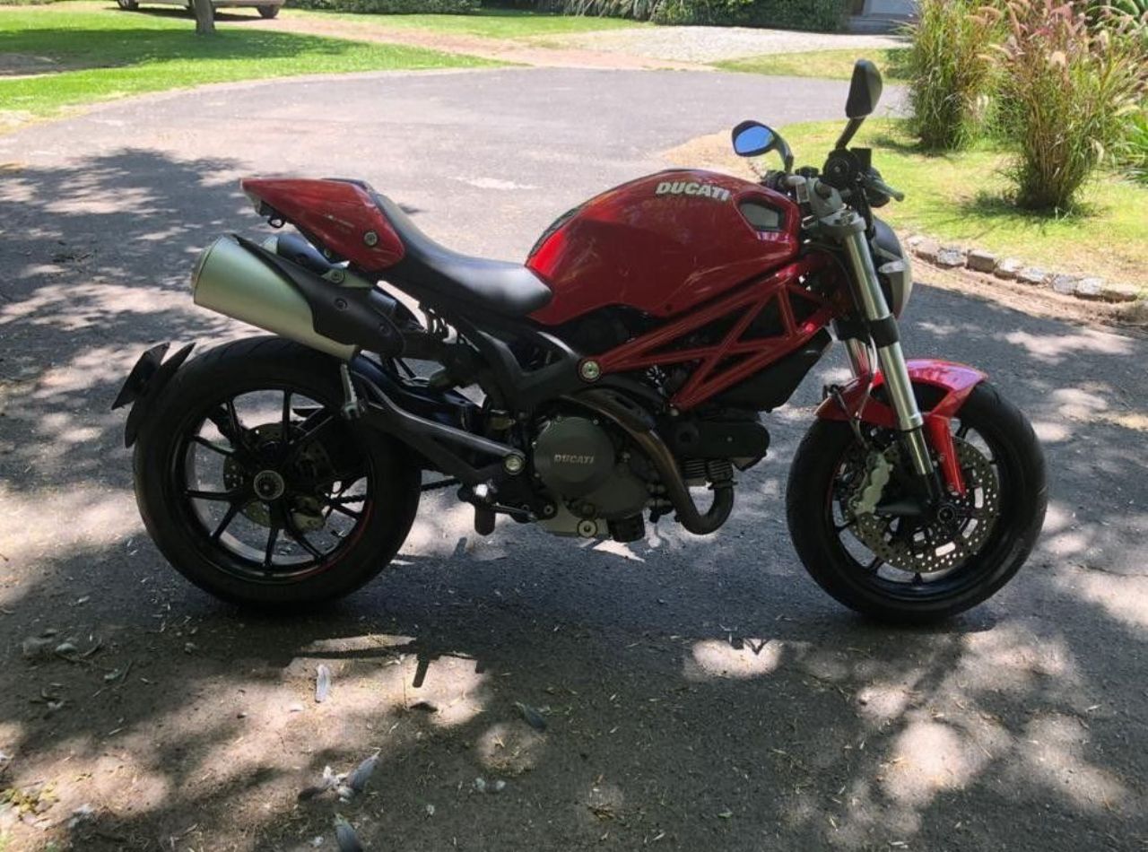 Ducati Monster Usada en Buenos Aires, deRuedas