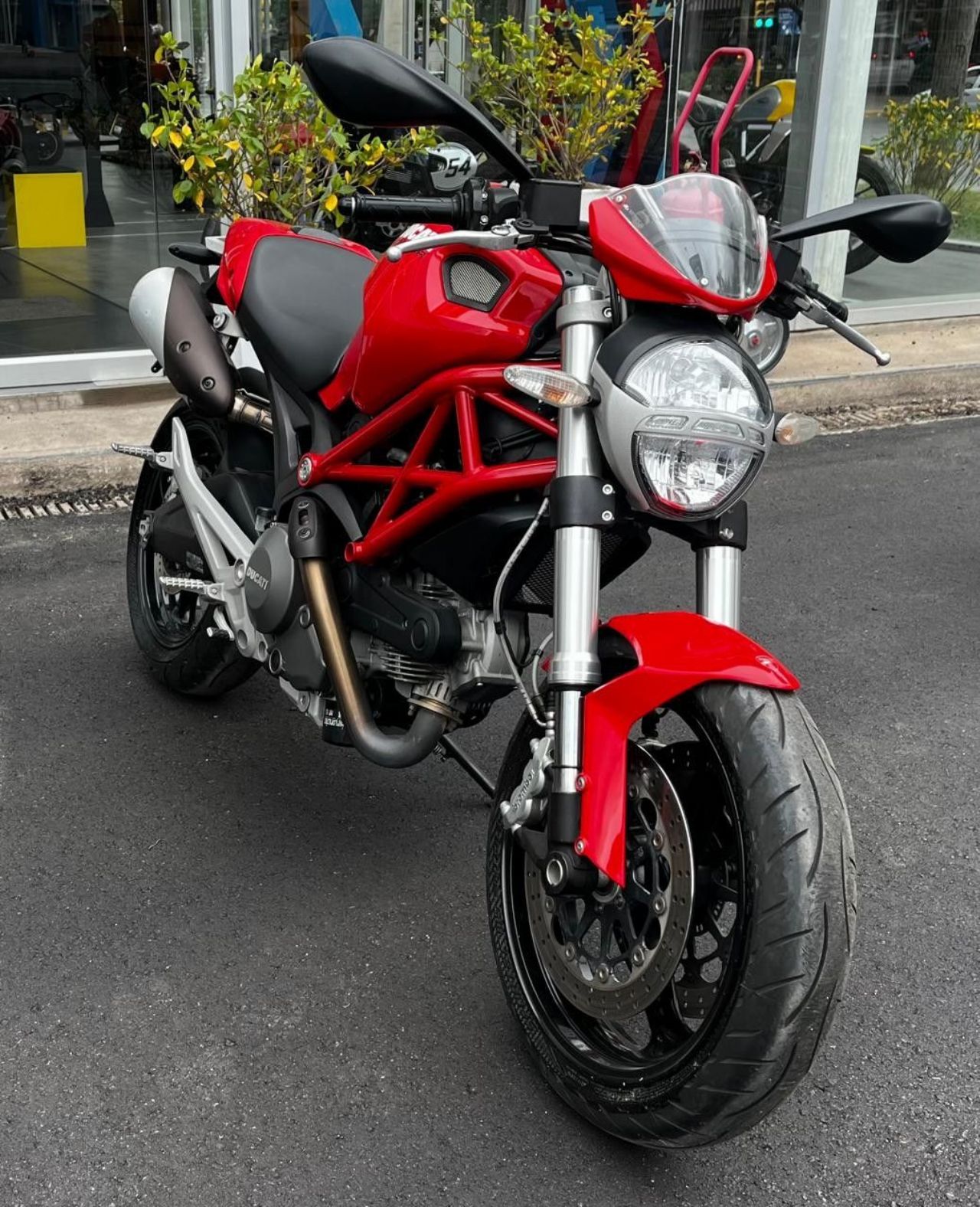 Ducati Monster Usada en Mendoza, deRuedas